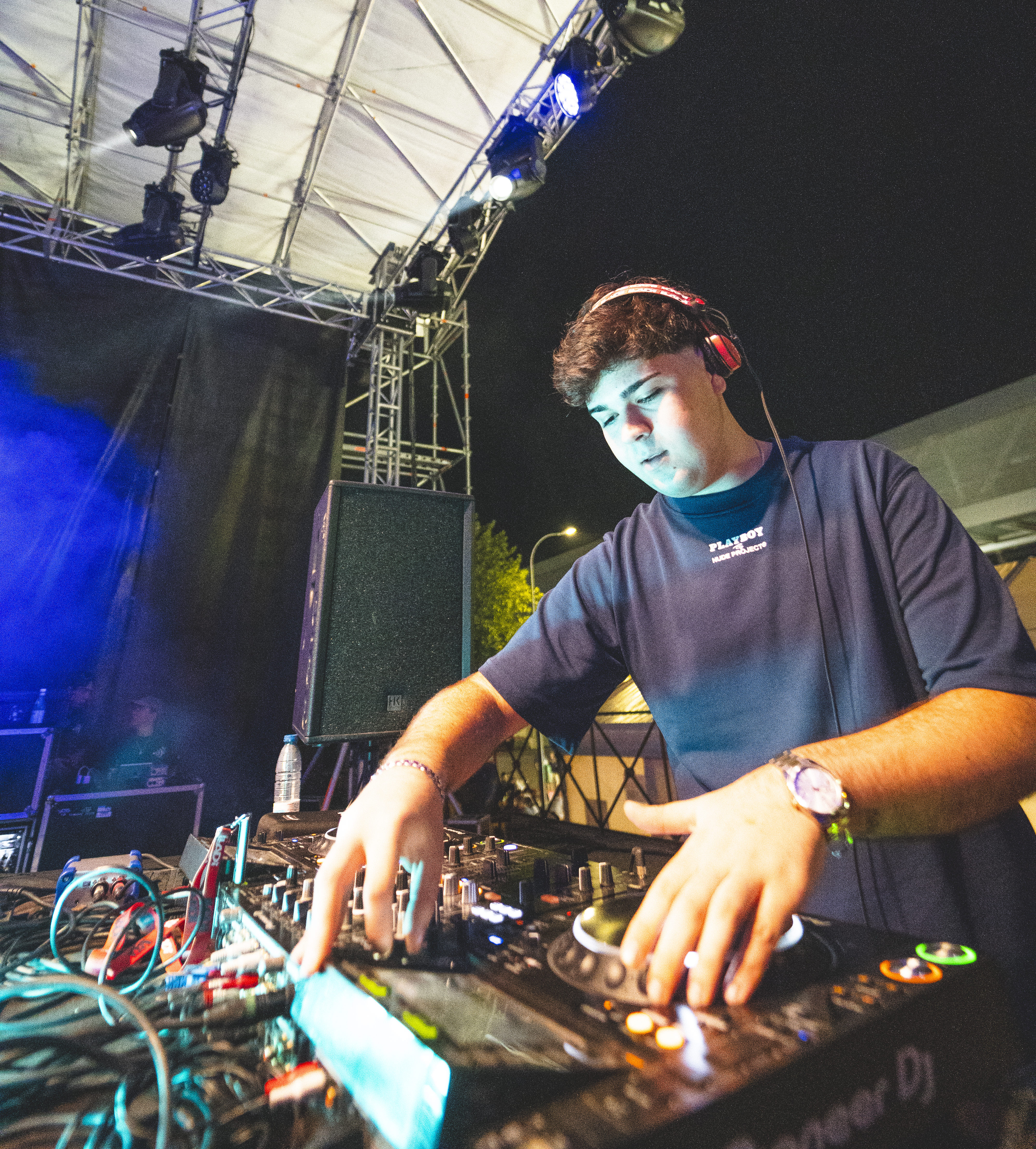 Show nocturno de LLADI